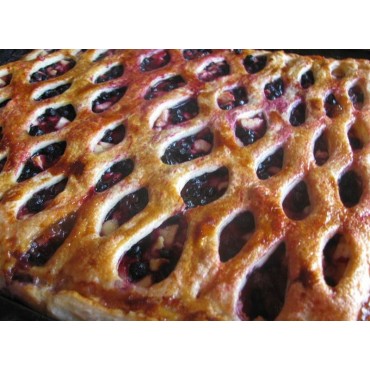 Пирог с ягодами (слоеное тесто)